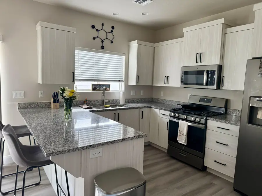 668 E Fiddlers Cove Dr #11, Cedar City, UT 84721 - #3