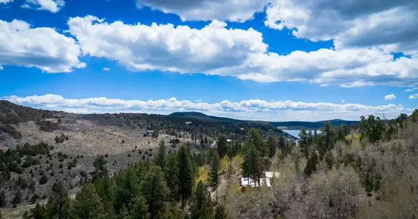 696 N Ipson Creek Cir, Panguitch, UT 84759