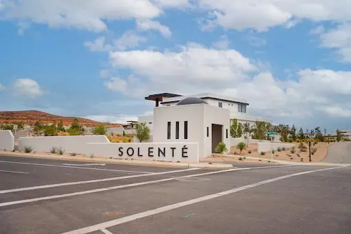 1543 N Altozano Rd #205, Washington, UT 84780