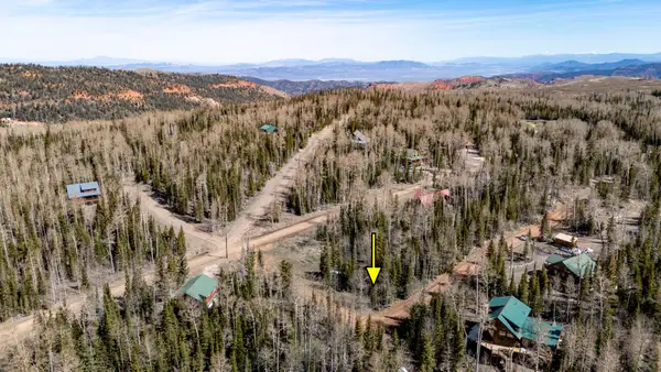 253 E Quakie Dr, Brian Head, UT 84719