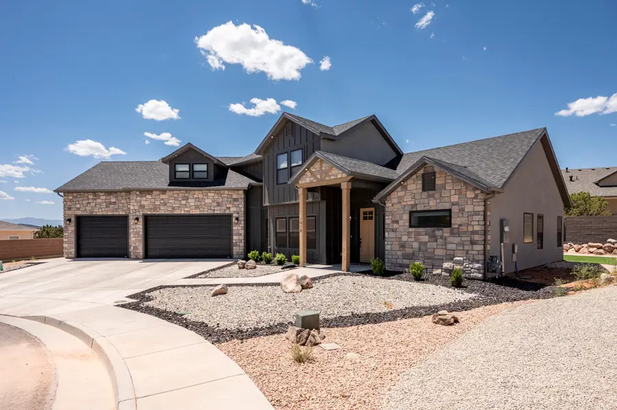 1918 S Oak Springs Cir, Cedar City, UT 84720 - #2