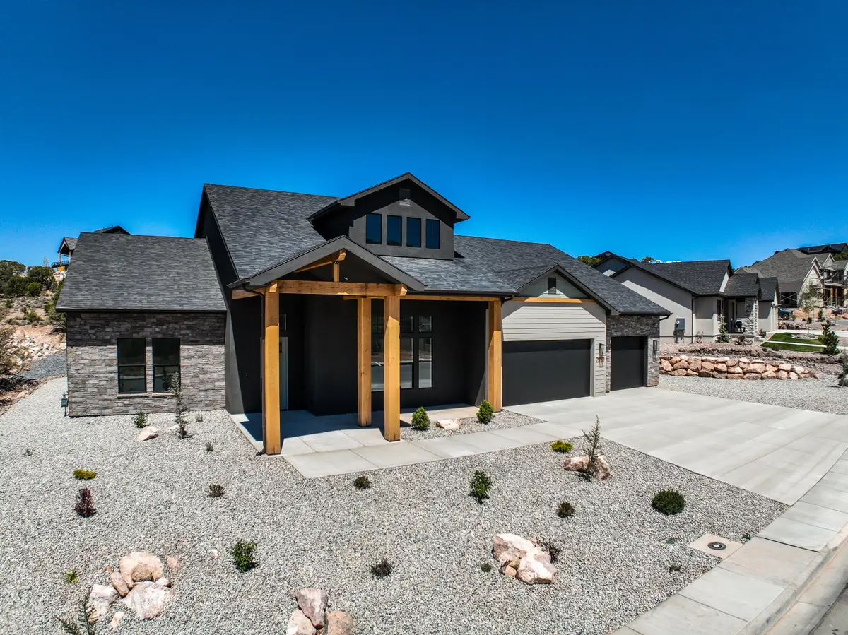 2910 W Rock Ridge Rd, Cedar City, UT 84720 - #1