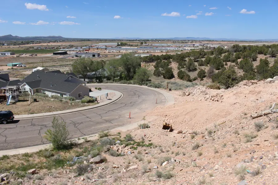3277 W Cimarron Cir, Cedar City, UT 84720 - #2