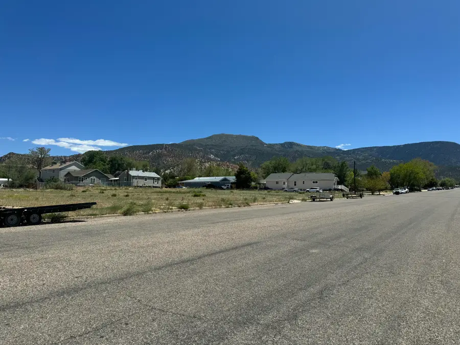 33 S 100, Cedar City, UT 84720 - #2