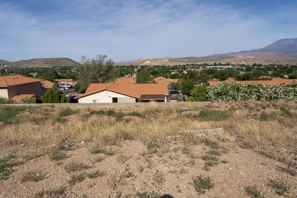 339 N 200, La Verkin, UT 84745