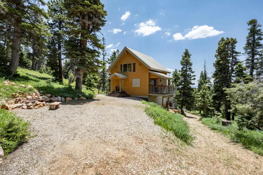 5675 W Mountain Lion Dr, Duck Creek Village, UT 84762 - #3