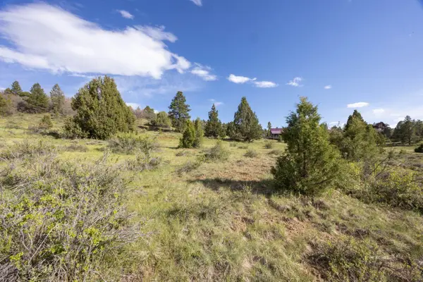 3290 Roosevelt Ln, Alton, UT 84710
