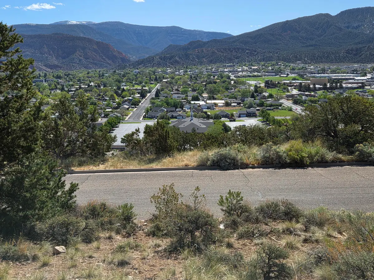 540 S Rose Hill Rd, Cedar City, UT 84720 - #1