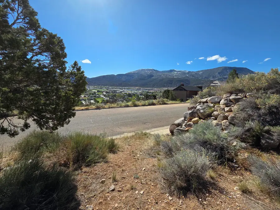 540 S Rose Hill Rd, Cedar City, UT 84720 - #3