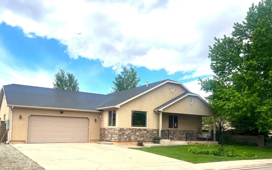 755 W 100 North, Parowan, UT 84761 - #2
