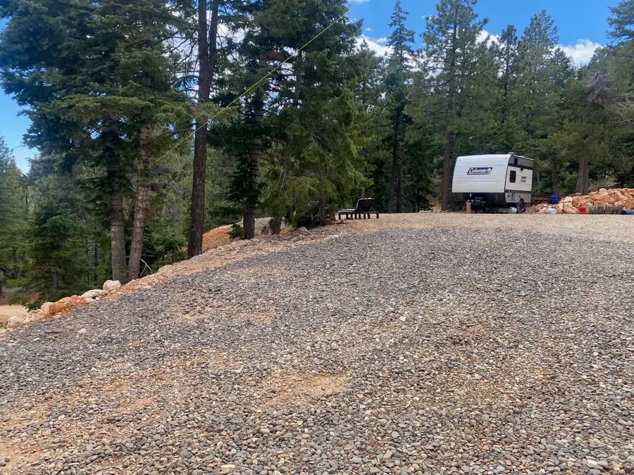 1395 W Canyon Breeze Dr, Duck Creek Village, UT 84762 - #2