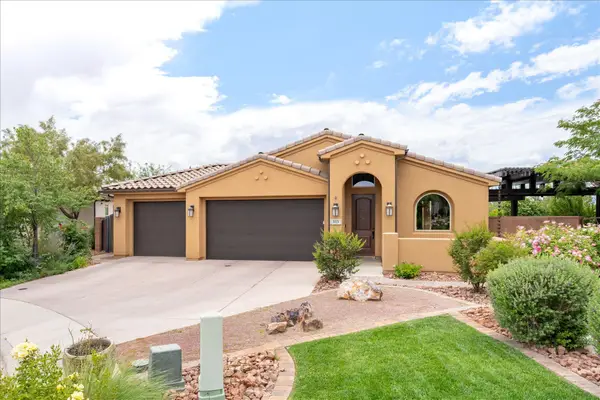 313 Peridot Dr, Washington, UT 84780