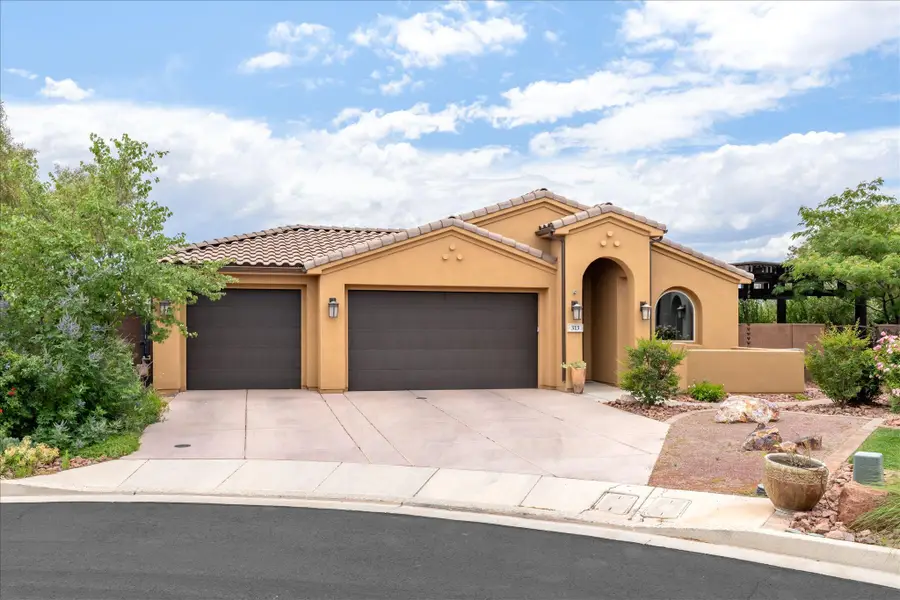 313 Peridot Dr, Washington, UT 84780 - #2