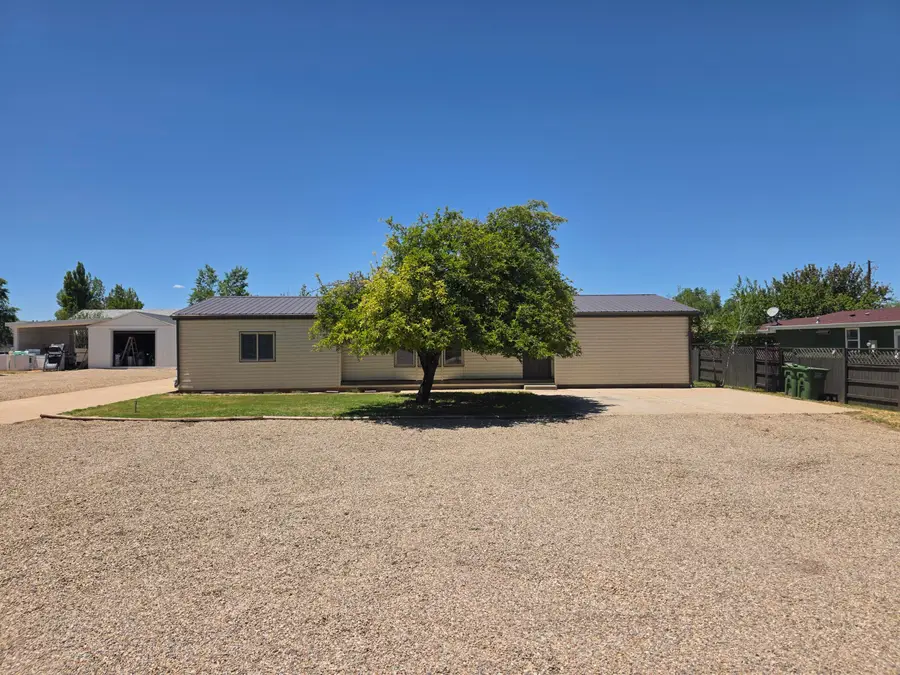 453 N 200, Parowan, UT 84761 - #3