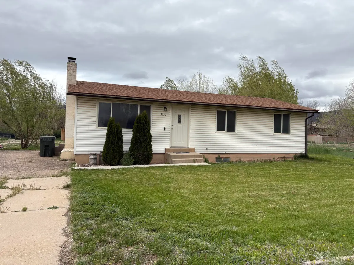 3720 N Driftwood Ln, Enoch, UT 84721 - #1