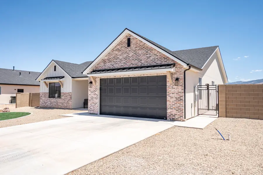 5070 N Sagewood Ln, Enoch, UT 84721 - #3