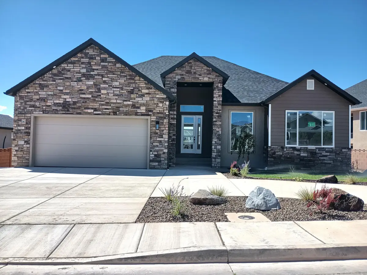 2879 W Eagle Dr, Cedar City, UT 84720 - #1