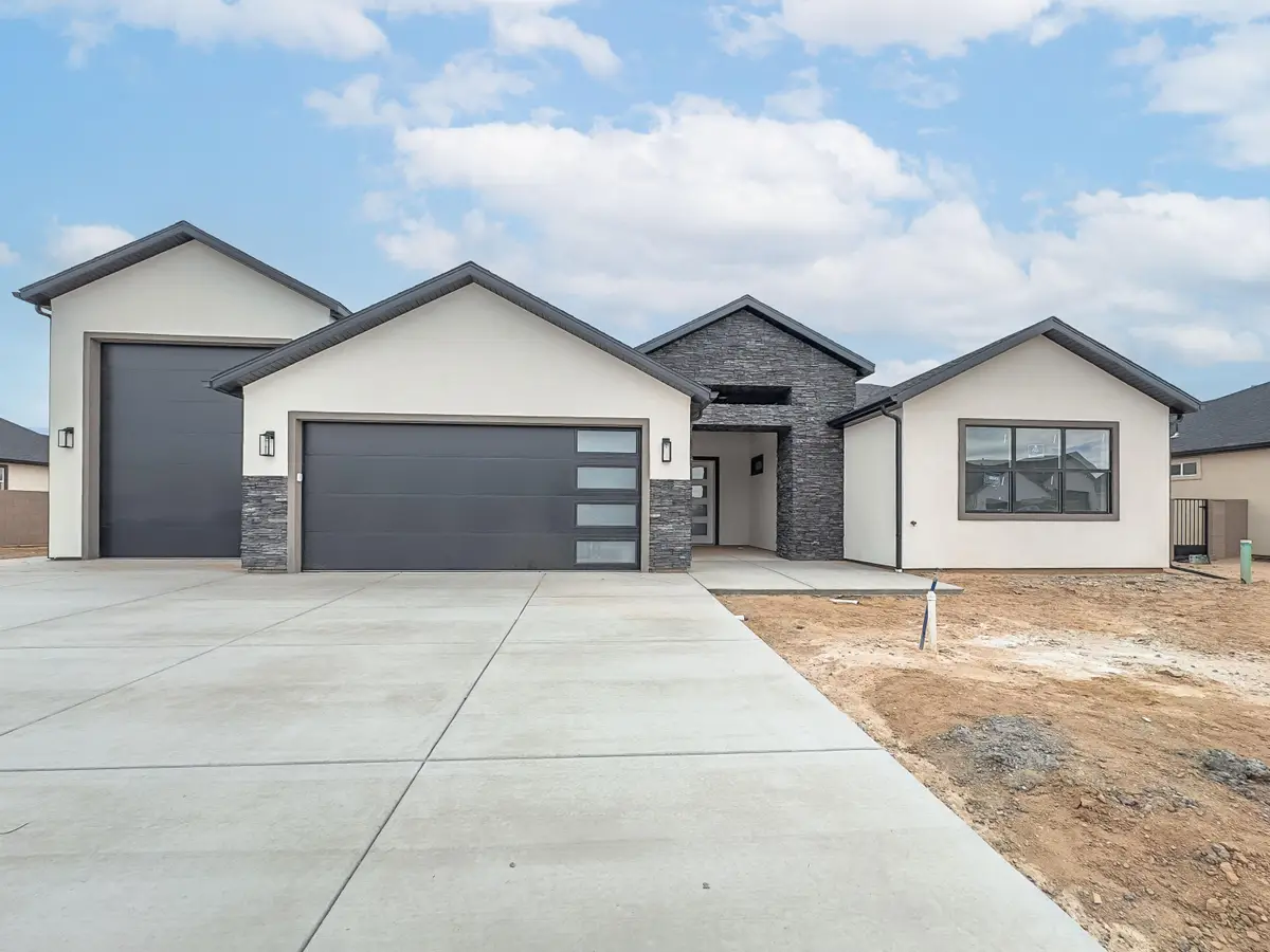 4453 W 150, Cedar City, UT 84720 - #1