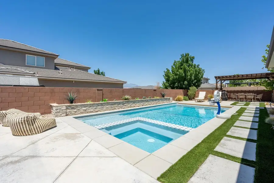 3145 Holly Dr, Saint George, UT 84790 - #2