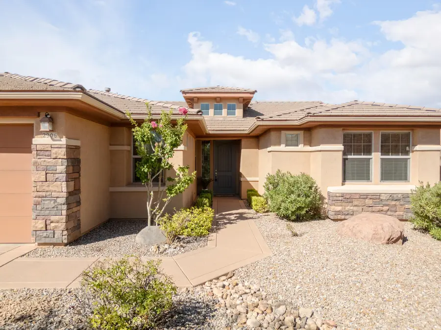 2906 E Autumn Rose Dr, Washington, UT 84780 - #3