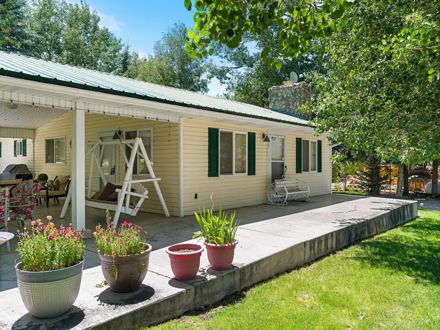375 W Main St, Pine Valley, UT 84781 - #3