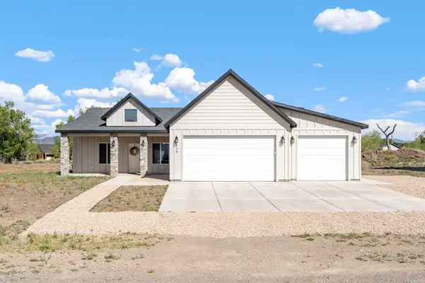 648 N Kaycie Ln, Panguitch, UT 84759