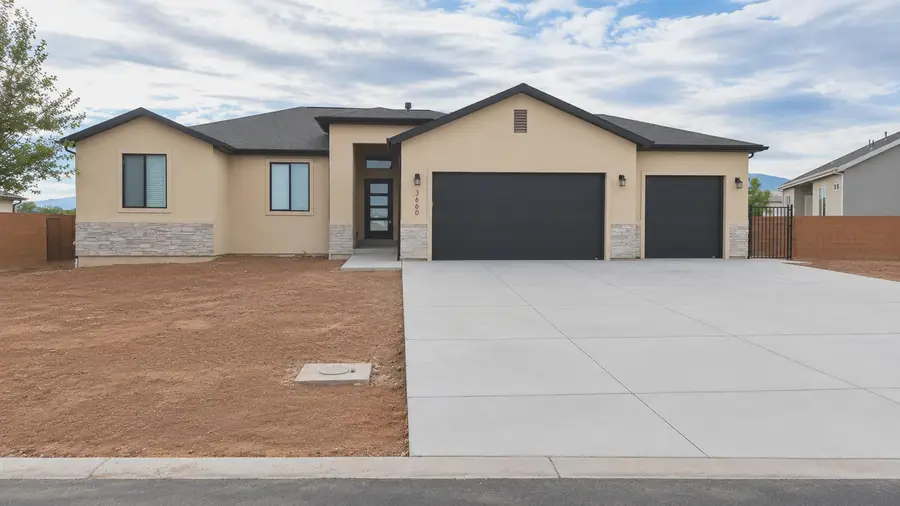 3660 Native Dancer Dr, Cedar City, UT 84721 - #2