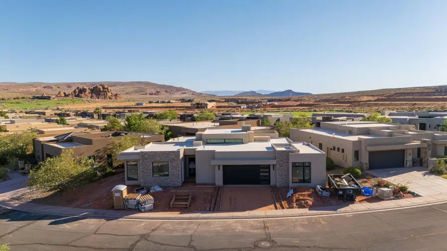3172 S Red Sands Way, Hurricane, UT 84737 - #2