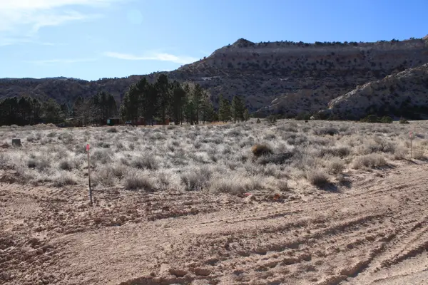 140 E Teasdale Rd, Teasdale, UT 84773