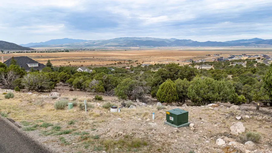 1870 S Hill Crest Dr, Cedar City, UT 84720 - #2