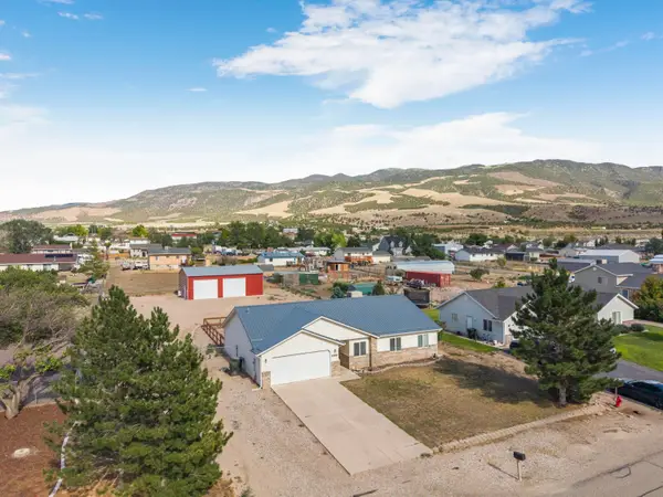 4496 N Tomahawk Dr, Enoch, UT 84721