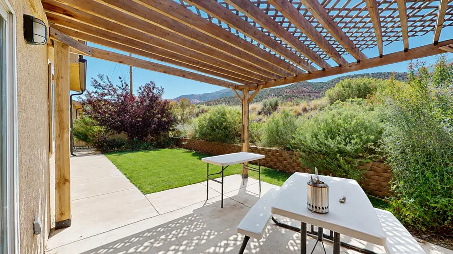 301 W Bristlecone Dr, Cedar City, UT 84720 - #3