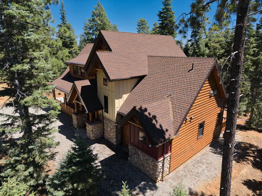 2995 N Smith And Wesson Cir, Duck Creek Village, UT 84762 - #2