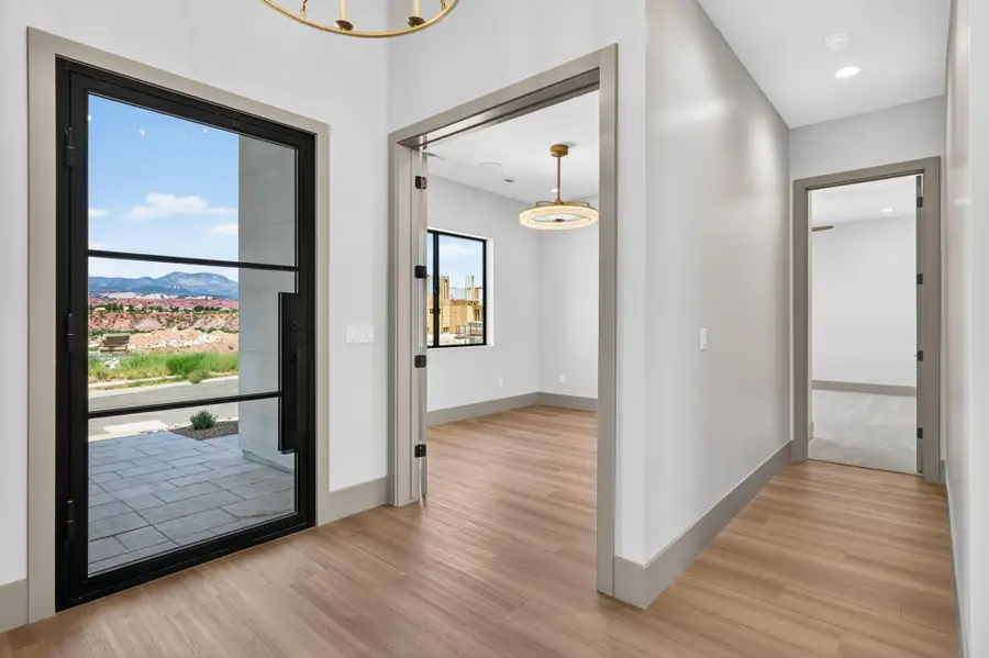 3945 Hillside Way, Santa Clara, UT 84765 - #3