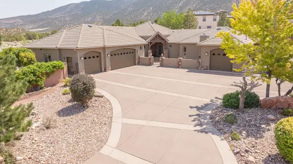 2240 N Maplewood Ln, Cedar City, UT 84721