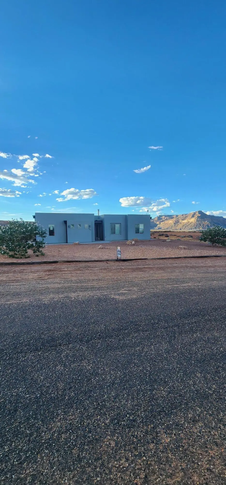 665 Shelter Cove Dr, Big Water, UT 84741 - #1