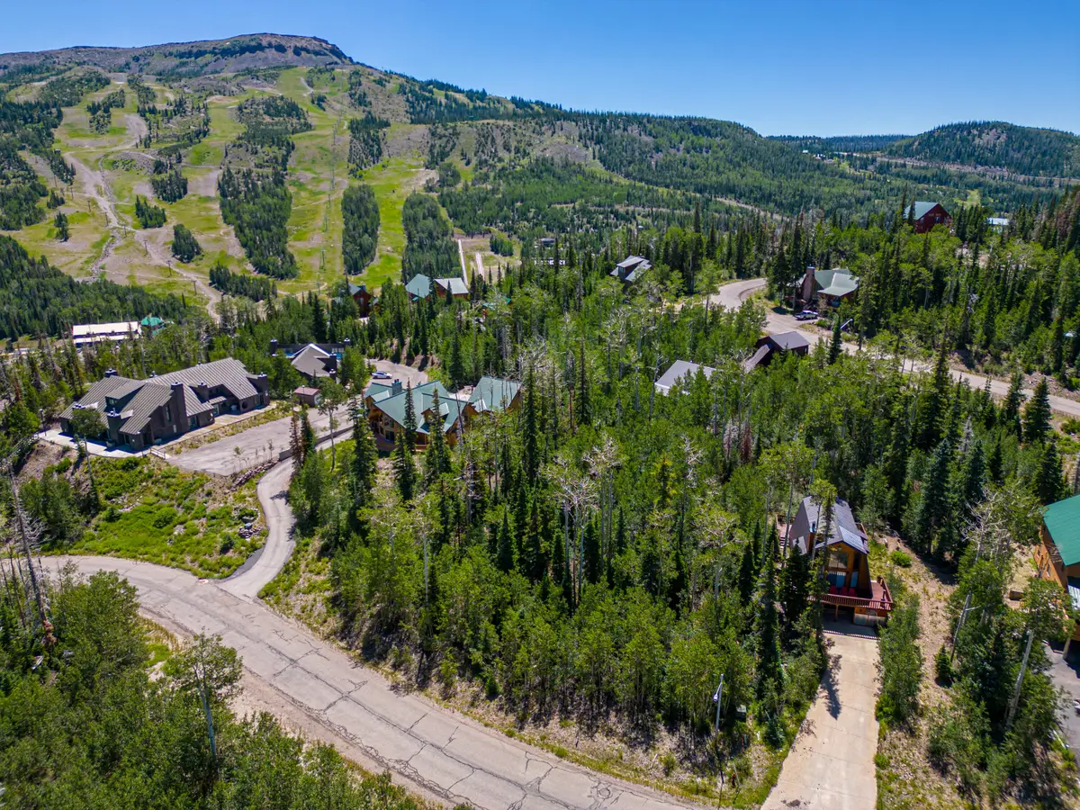 309 W Ridge View St, Brian Head, UT 84719 - #1