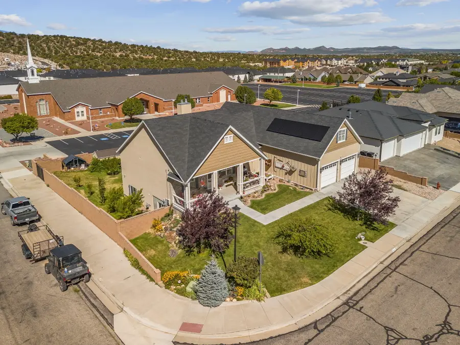 442 S Glen Canyon Dr, Cedar City, UT 84720 - #3