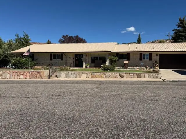 252 E Altamira Ave, Cedar City, UT 84720 - #1