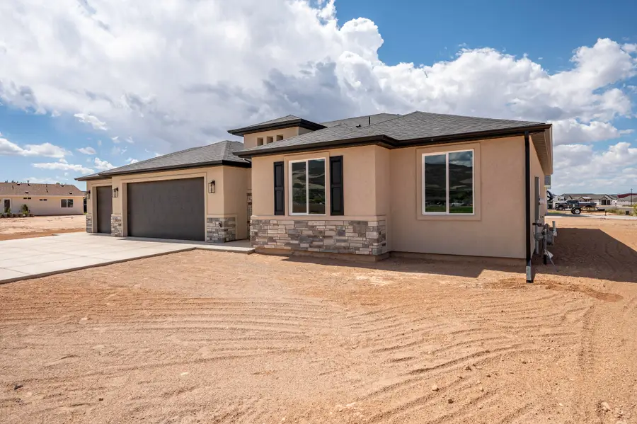 4913 N 970, Enoch, UT 84721 - #3