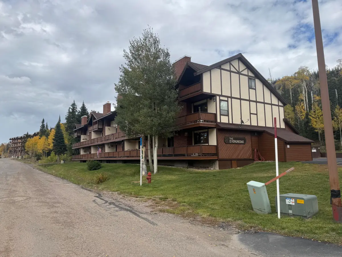 561 S Vasels Rd #r4-a, Cedar City, UT 84720 - #1