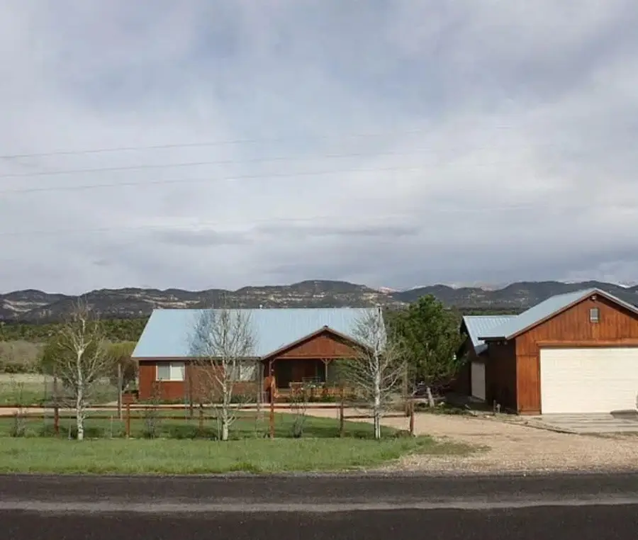 755 S Old Hwy 89, Hatch, UT 84735 - #2
