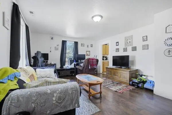 306 S 200 East St, Enterprise, UT 84725 - #3