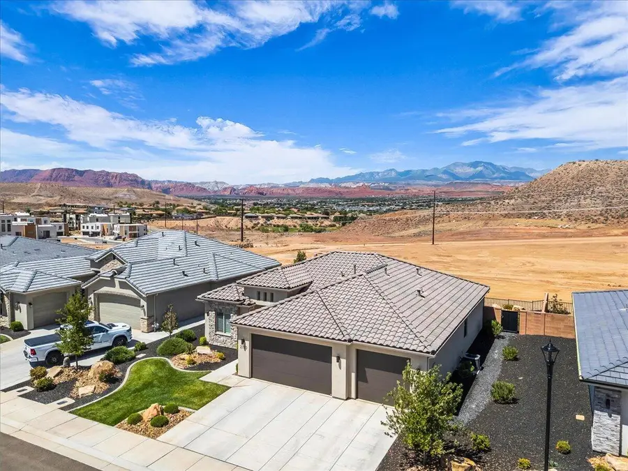 2710 W Columbo Ln, Saint George, UT 84770 - #3