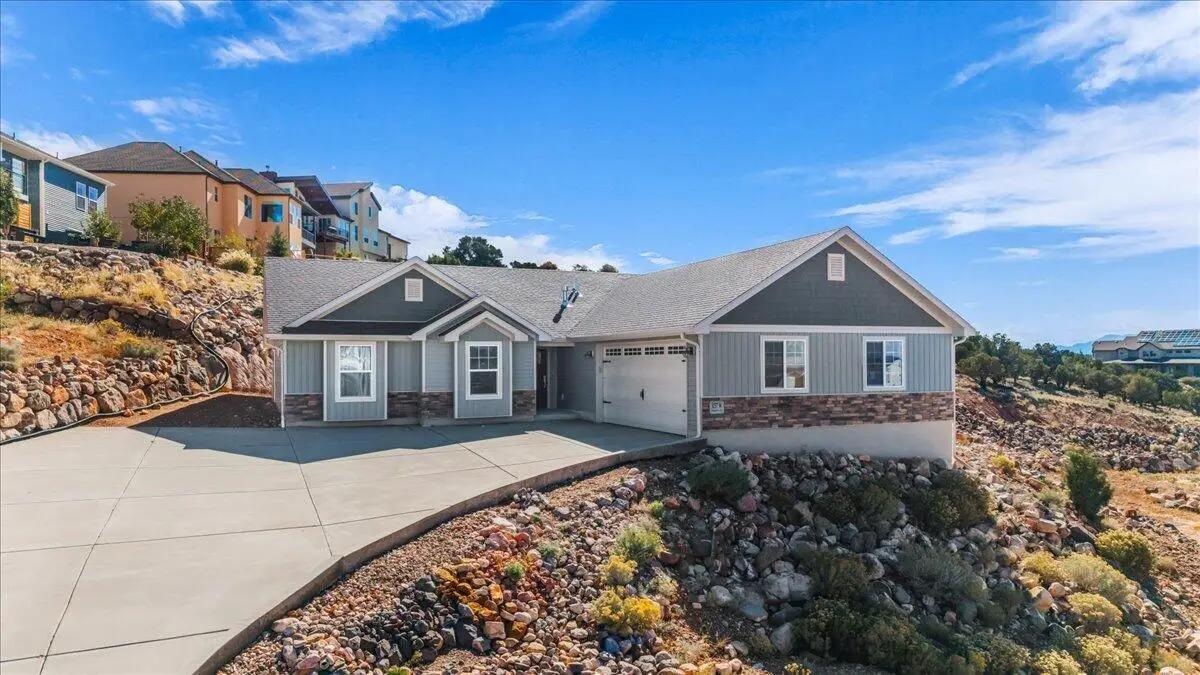 3257 W Kingsbury Dr, Cedar City, UT 84720 - #1