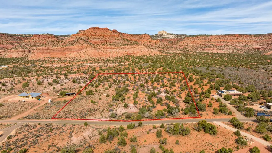 4655 E Red Cliffs Dr, Kanab, UT 84741 - Image #2