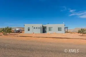 665 S Shelter Cove Dr, Big Water, UT 84741