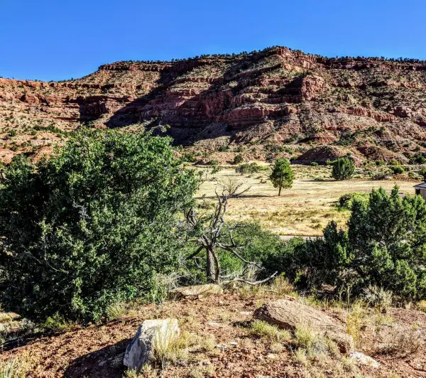 1084 E Country Club Dr, Kanab, UT 84741