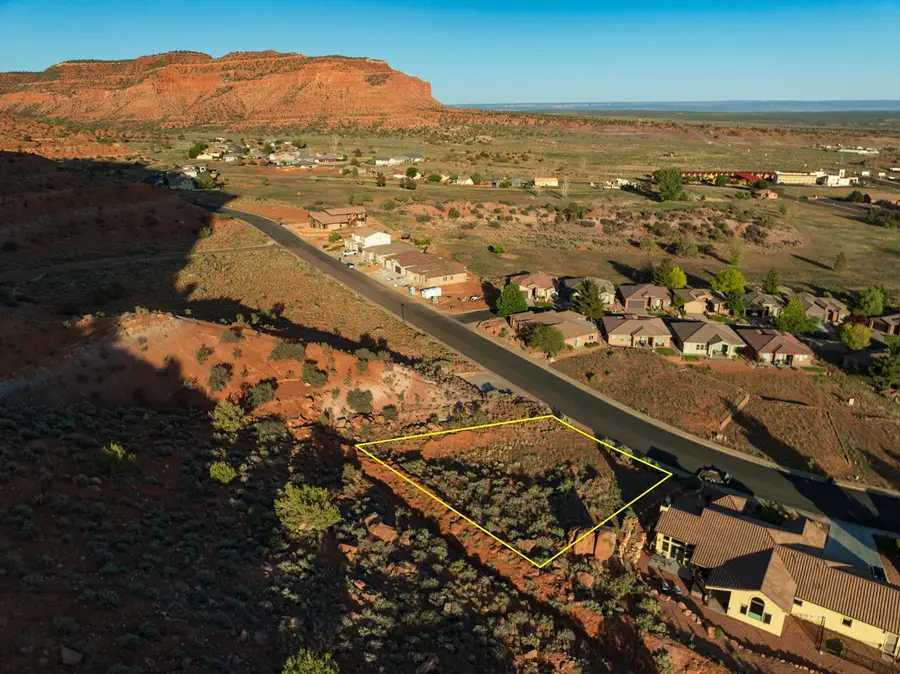 745 E Country Club Dr, Kanab, UT 84741 - Image #2