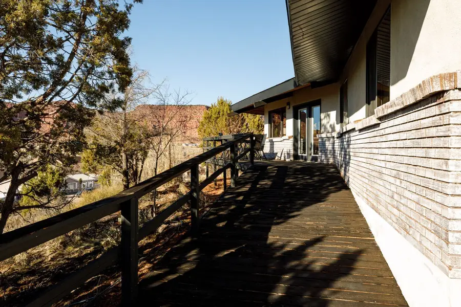 655 S Hillside Dr, Kanab, UT 84741 - Image #3